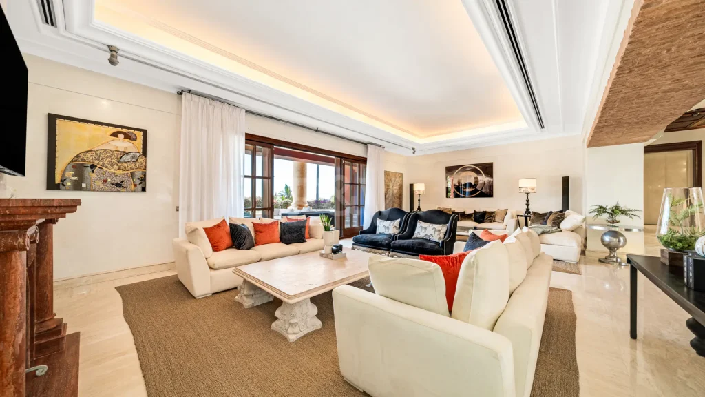 Grand Residence in Sierra Blanca