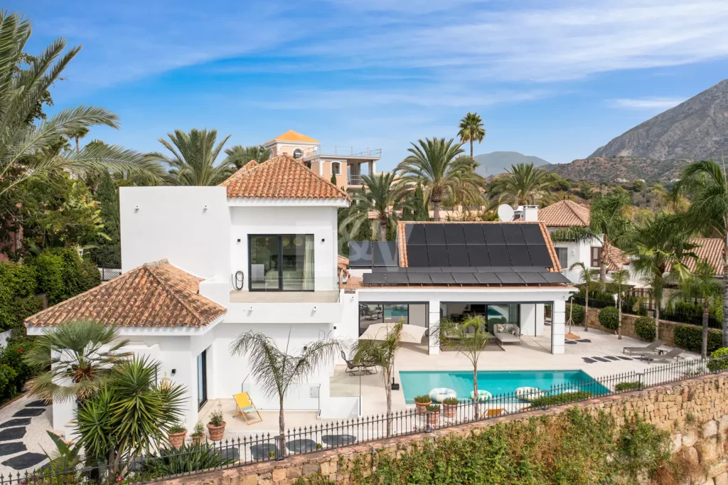 Contemporary Villa in Las Lomas del Marbella Club
