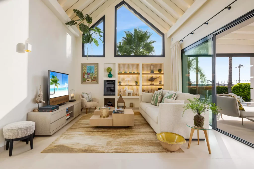 Contemporary Villa in Las Lomas del Marbella Club