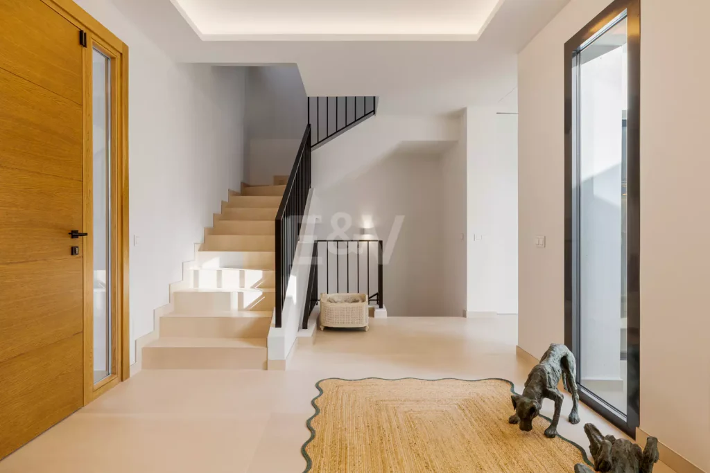 Contemporary Villa in Las Lomas del Marbella Club